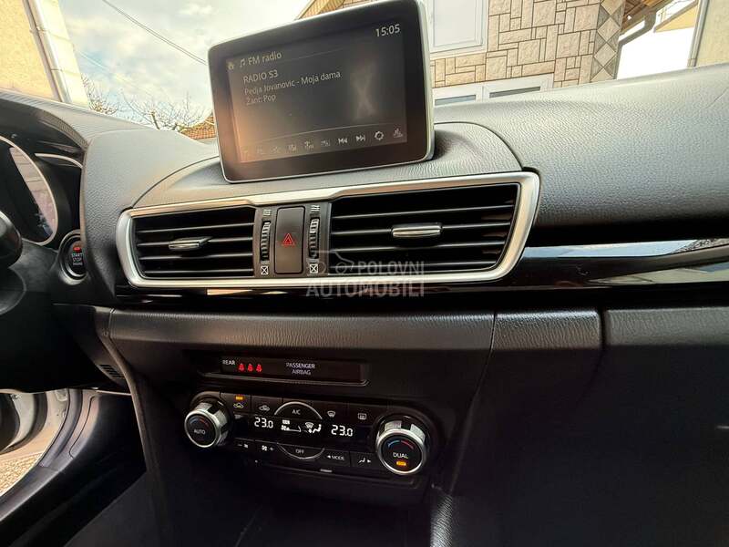 Mazda 3 1.5 ATTRACTION NAVCH