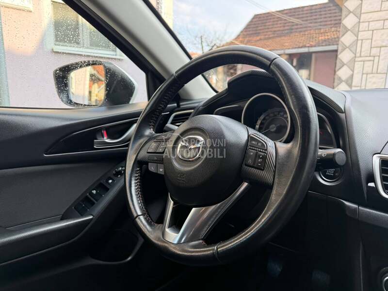 Mazda 3 1.5 ATTRACTION NAVCH