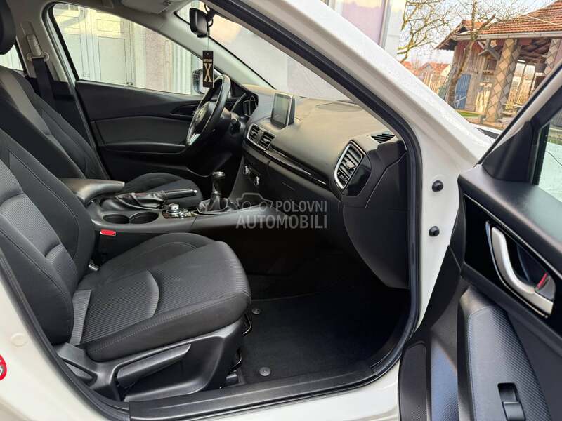 Mazda 3 1.5 ATTRACTION NAVCH