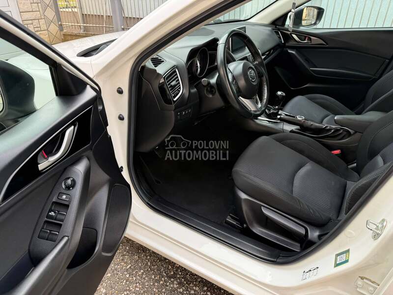 Mazda 3 1.5 ATTRACTION NAVCH