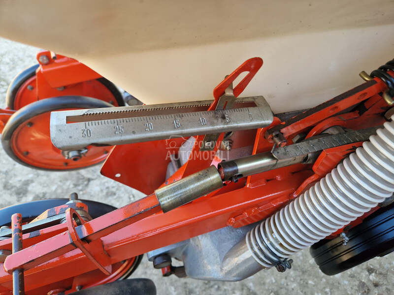 Kuhn planter 2