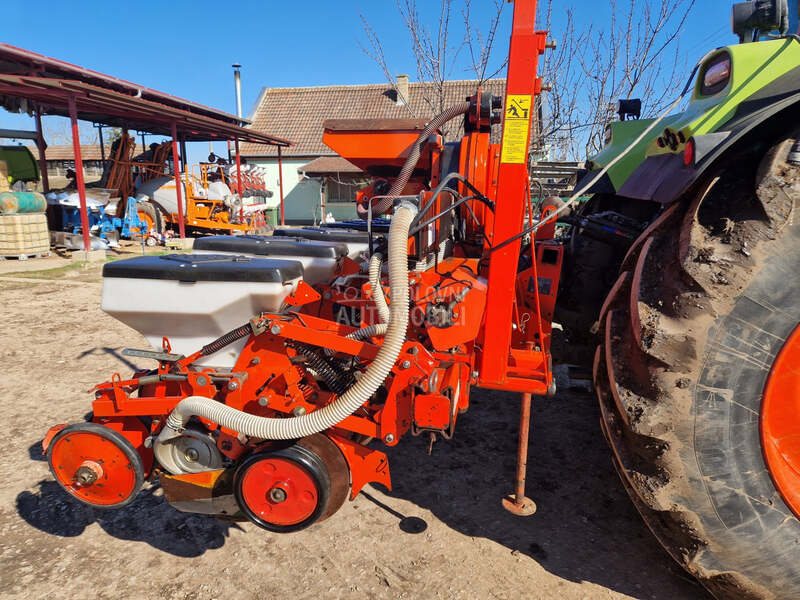 Kuhn planter 2