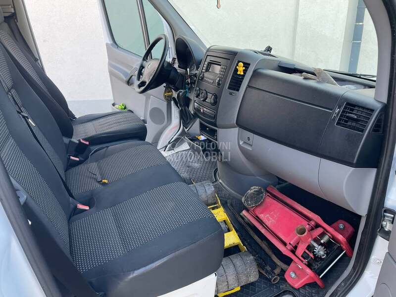 Mercedes Benz sprinter