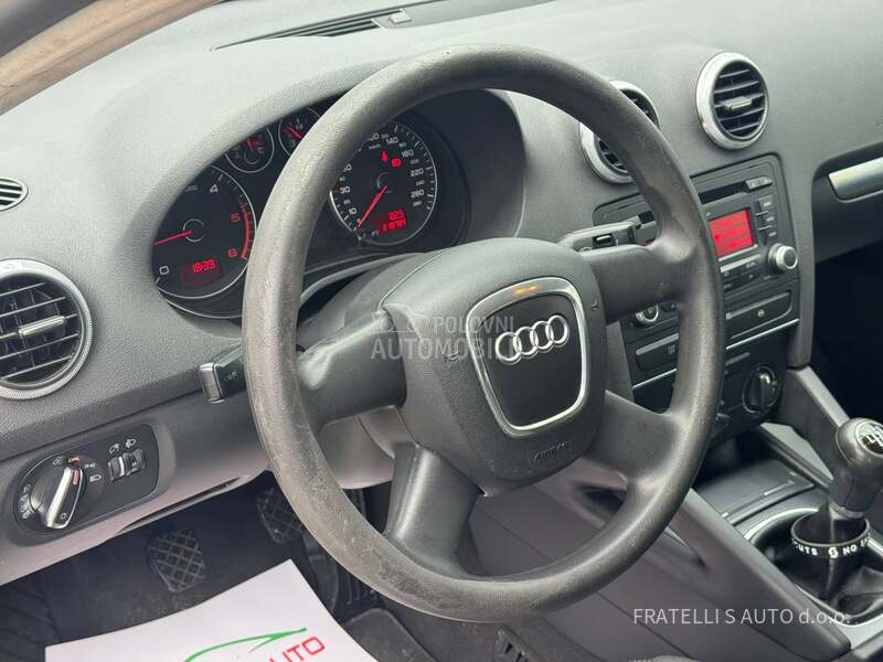 Audi A3 ODLIČAN,SERVISI