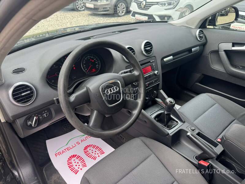 Audi A3 ODLIČAN,SERVISI