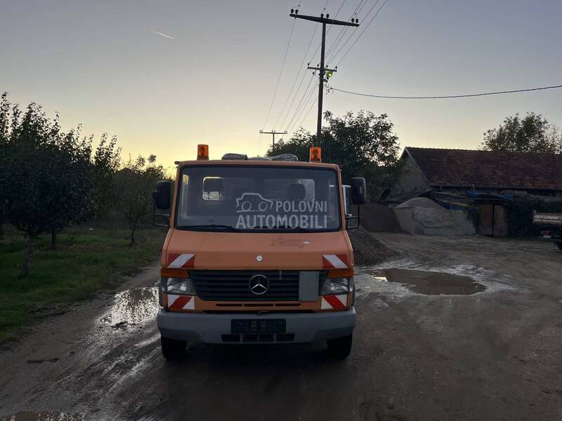 Mercedes Benz Vario 815