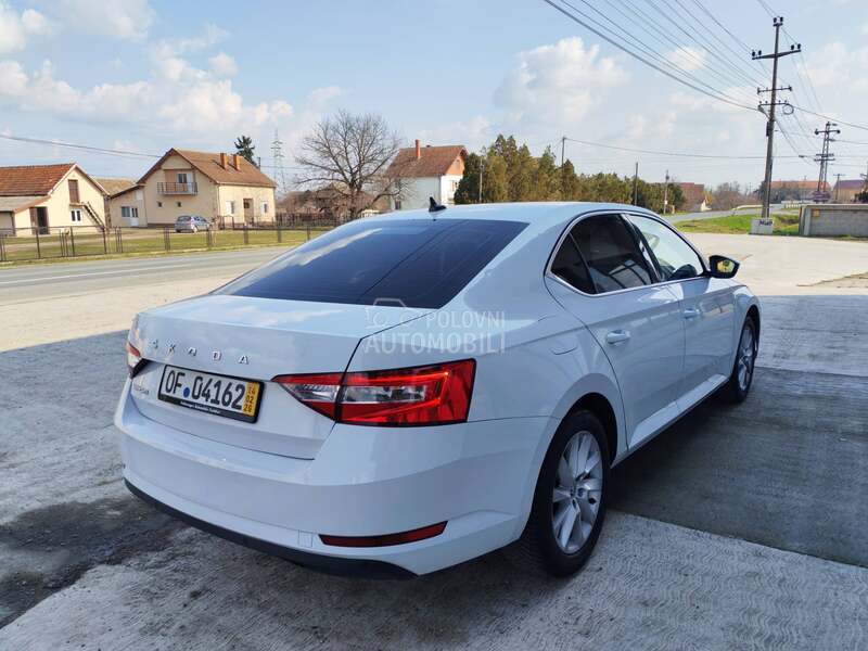Škoda Superb 2.0tdi virtual Nov