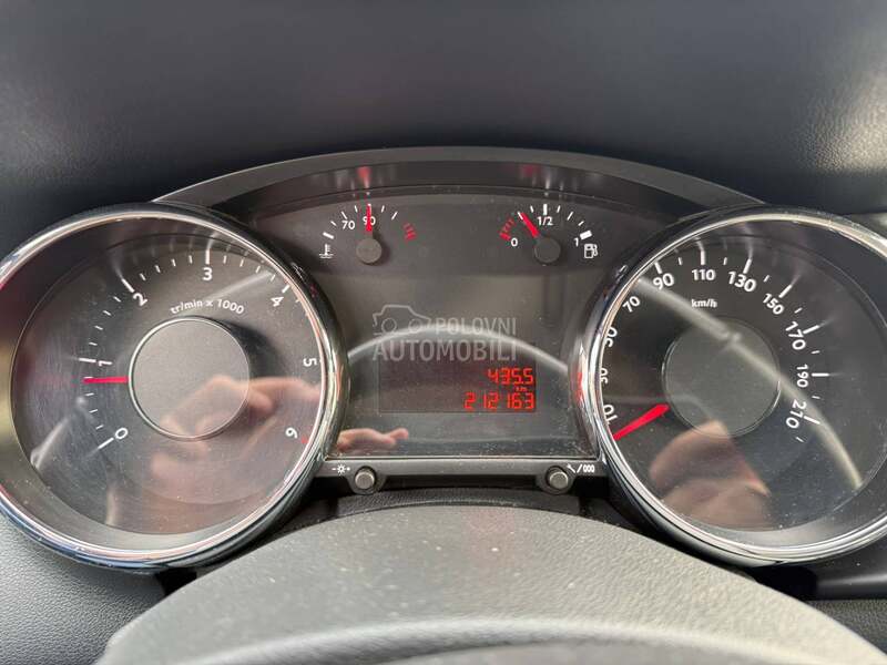 Peugeot 3008 . 1.6 HDi