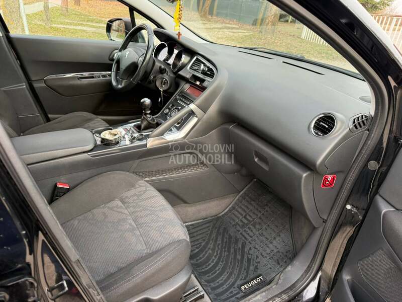 Peugeot 3008 . 1.6 HDi