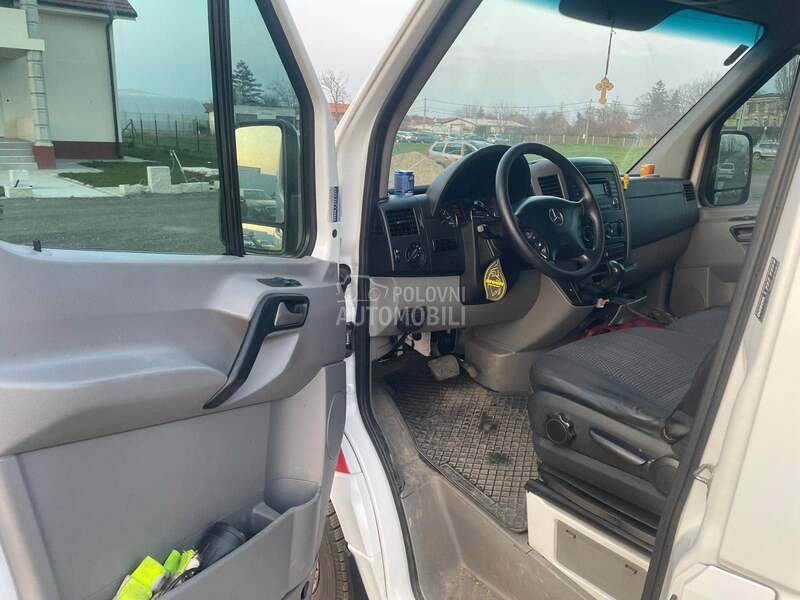 Mercedes Benz sprinter