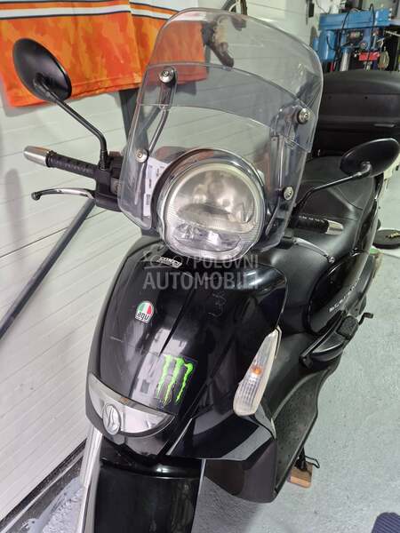 Aprilia Scarabeo  250