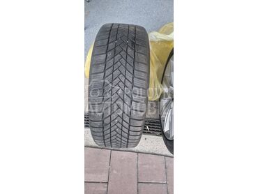 Matador 245/45 R19 Zimska 