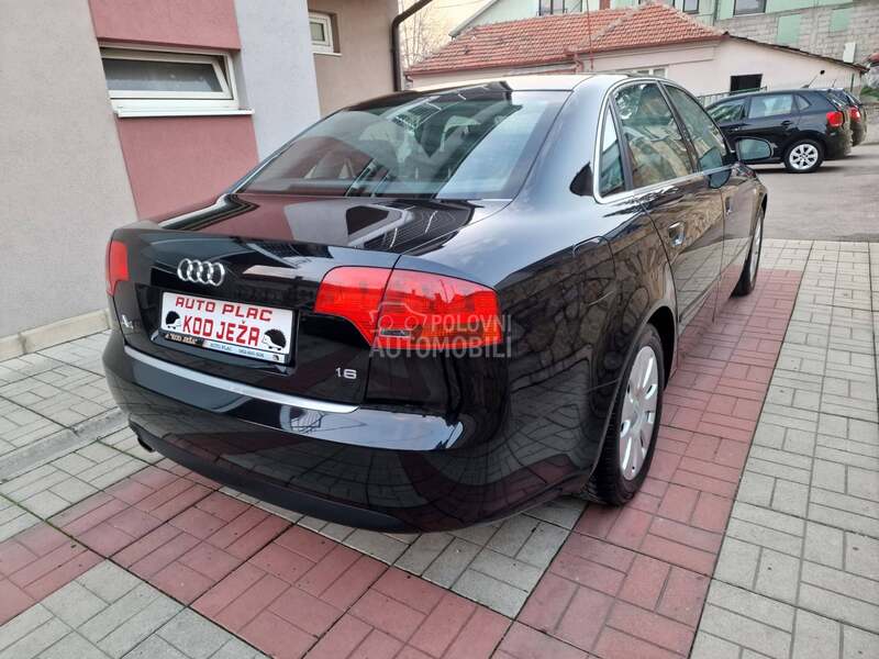 Audi A4 1,6 b e n z i n