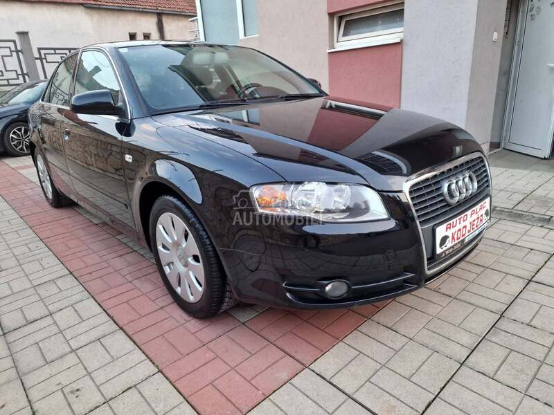 Audi A4 1,6 b e n z i n