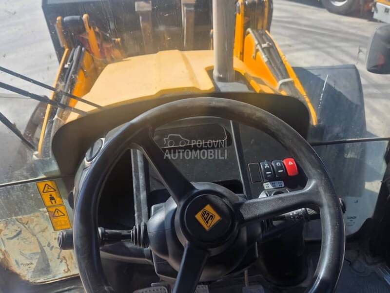 JCB 4 cx SITEMASTER