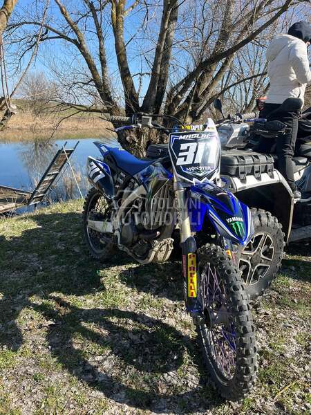 Yamaha yzf250