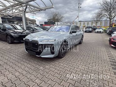 BMW M760e xd/Sky/Lounge/21