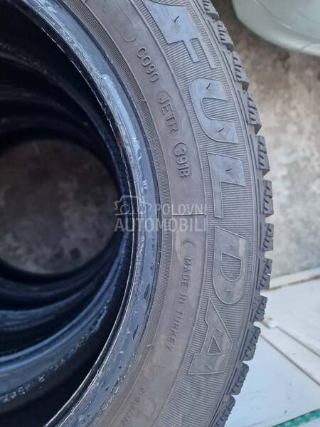 Fulda 185/60 R15 Zimska