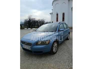 Volvo V50 diz el