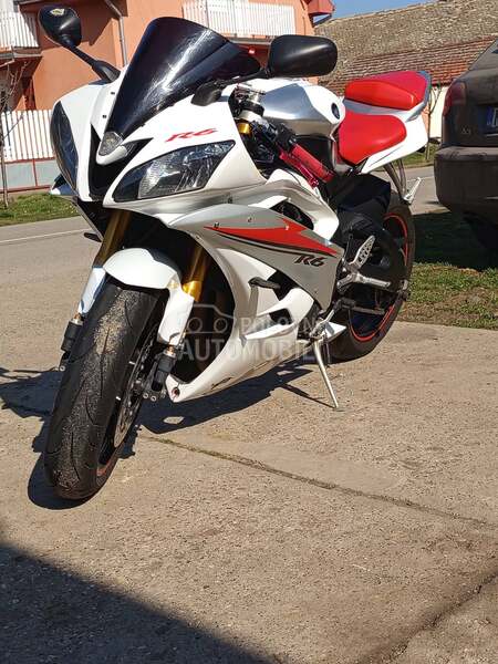 Yamaha YZF R6