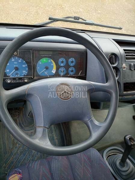 Mercedes Benz Atego 815