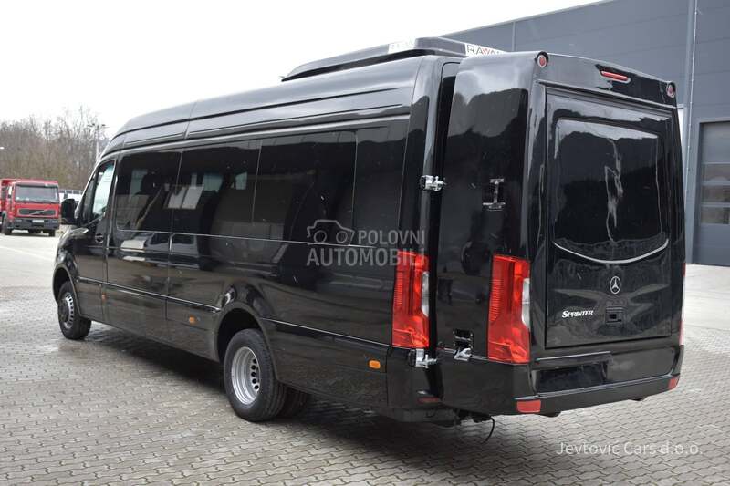 Mercedes Benz Sprinter 517 minibus