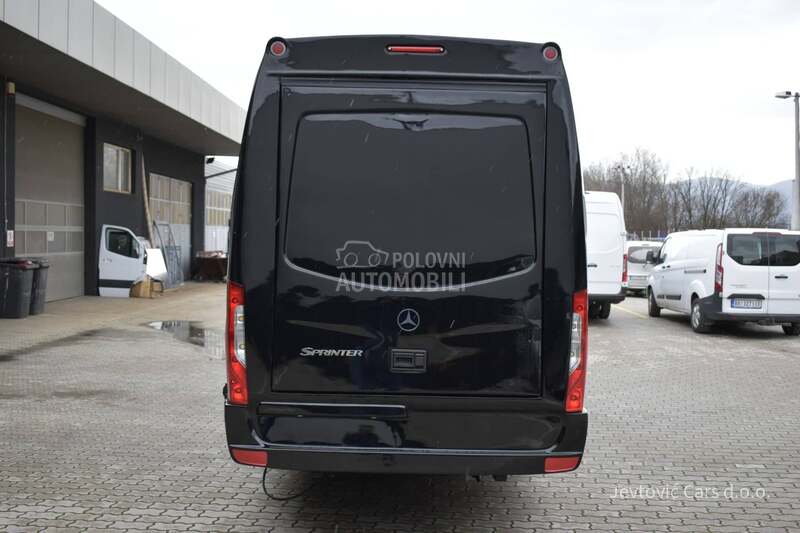 Mercedes Benz Sprinter 517 minibus