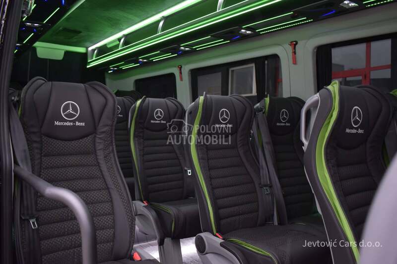 Mercedes Benz Sprinter 517 minibus