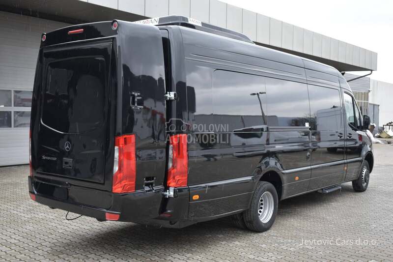 Mercedes Benz Sprinter 517 minibus