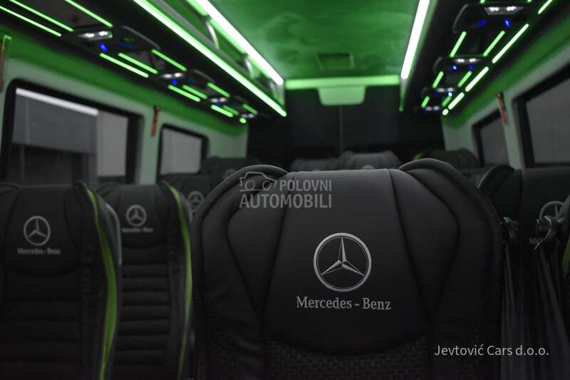 Mercedes Benz Sprinter 517 minibus
