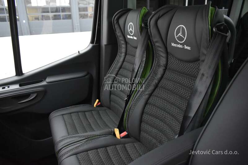 Mercedes Benz Sprinter 517 minibus