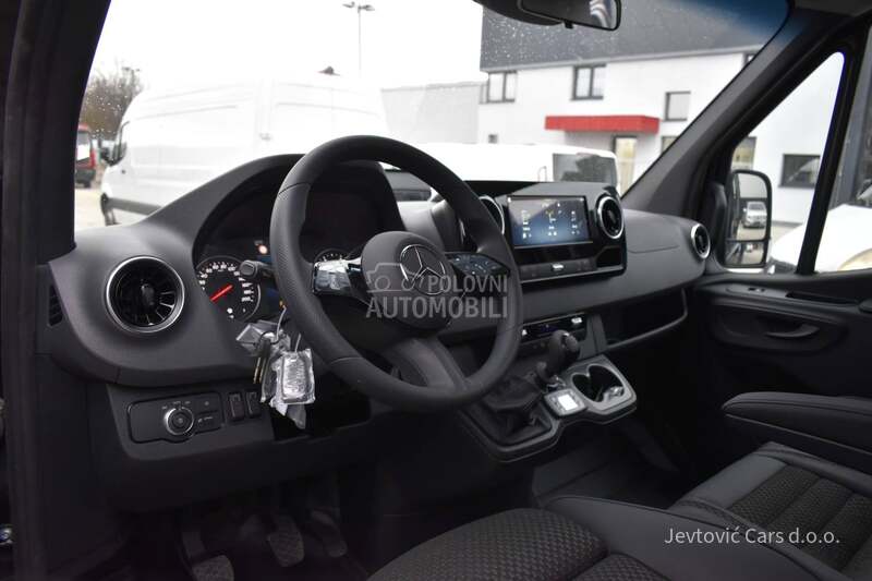 Mercedes Benz Sprinter 517 minibus