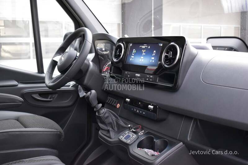 Mercedes Benz Sprinter 517 minibus