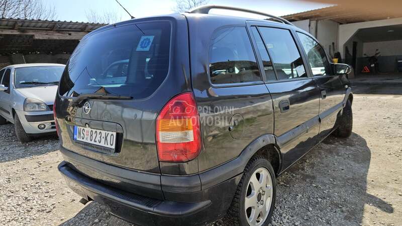 Opel Zafira 