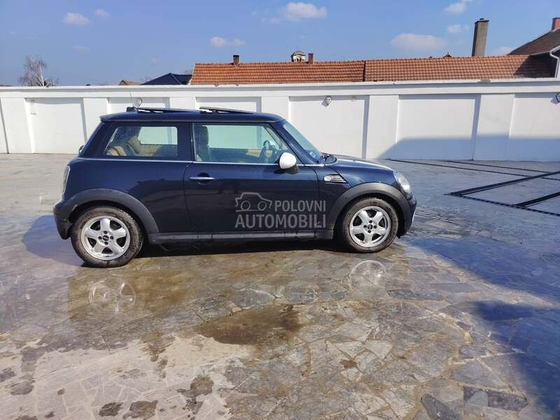 MINI One 