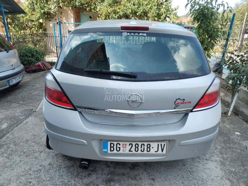 Opel Astra H 