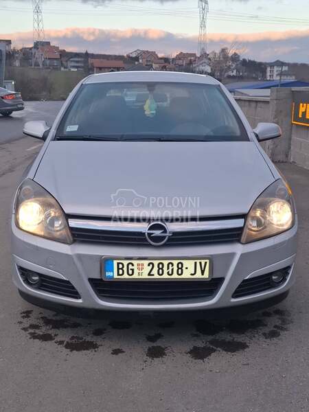 Opel Astra H 