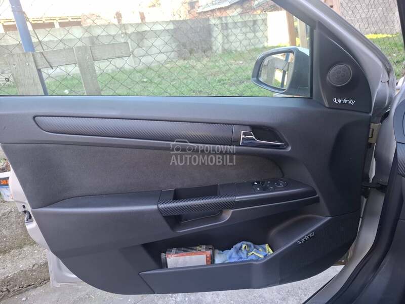 Opel Astra H 