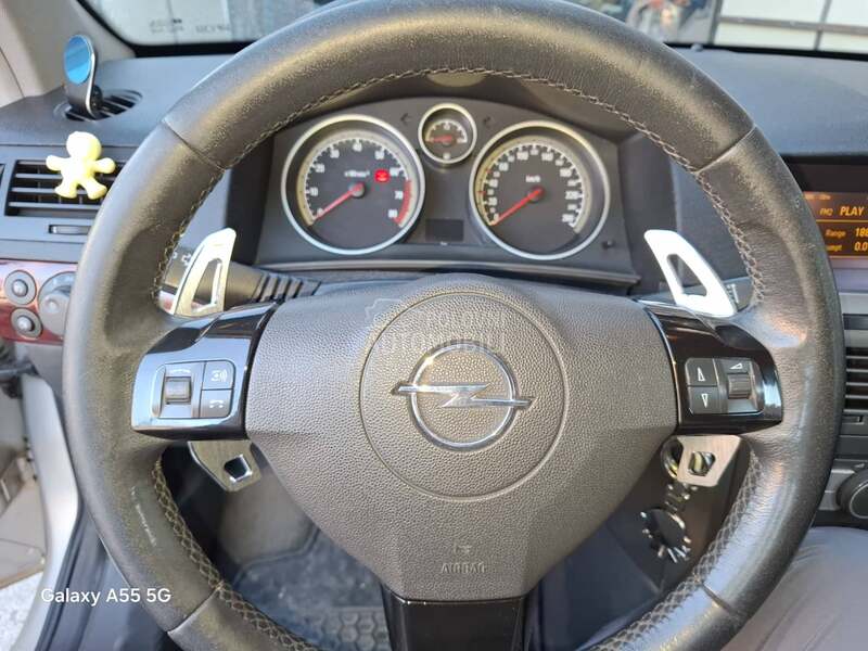 Opel Astra H 