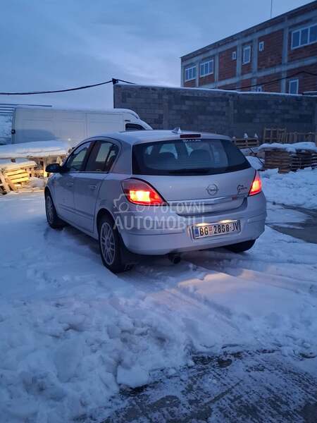 Opel Astra H 