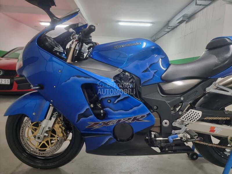 Kawasaki ZX12R ninja