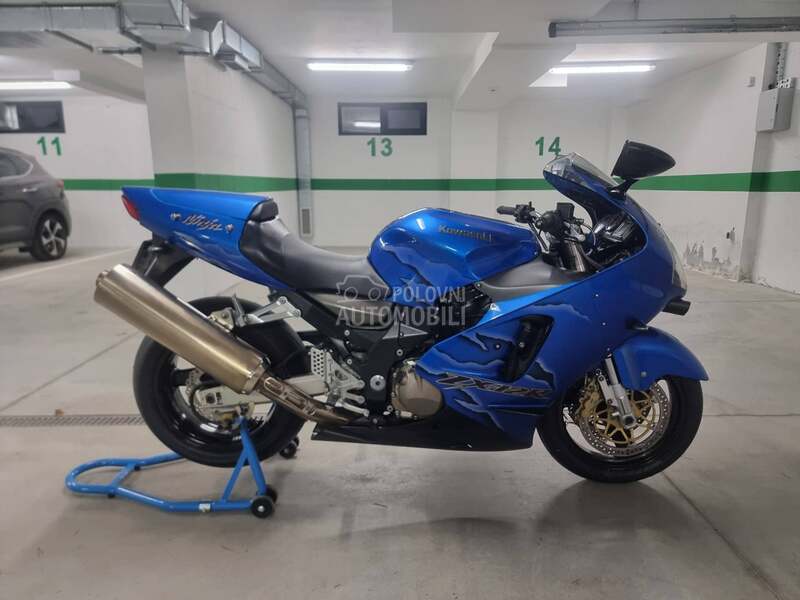 Kawasaki ZX12R ninja