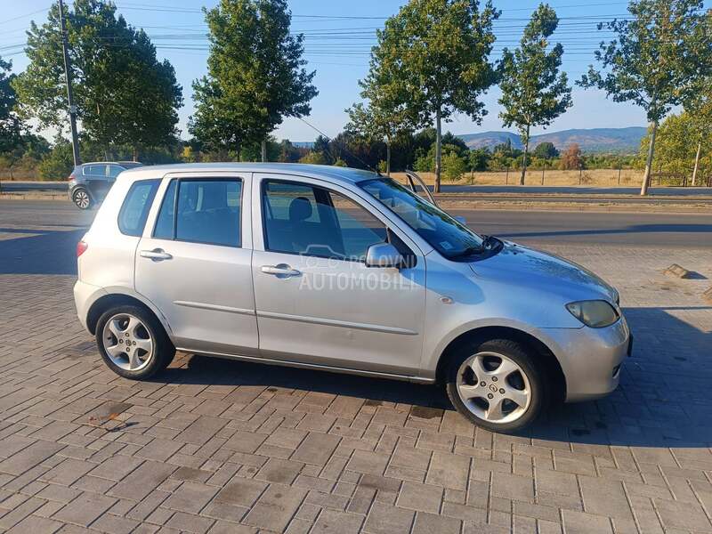 Mazda 2 