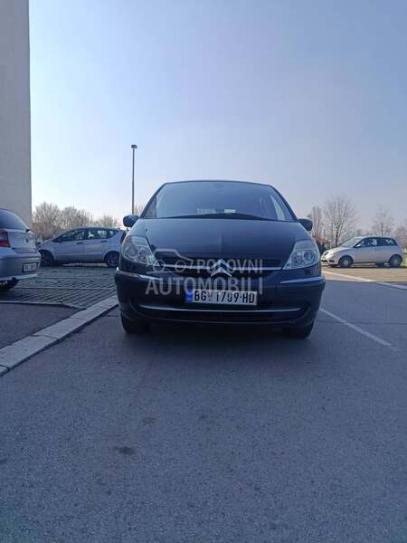 Citroen C8 