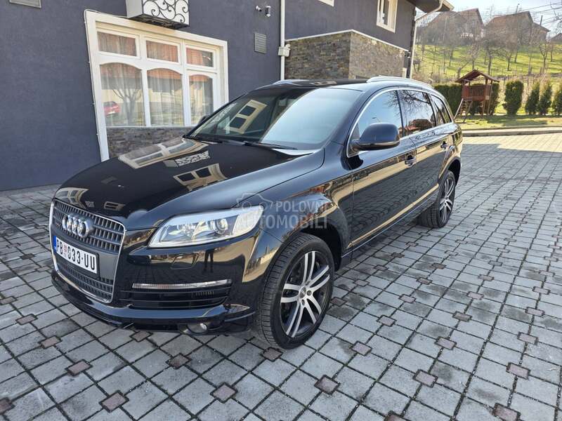 Audi Q7 