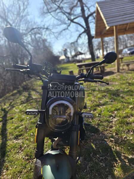 Benelli Leoncino 125cc