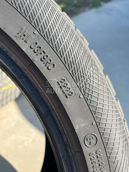 Continental 275/40 R18 Zimska