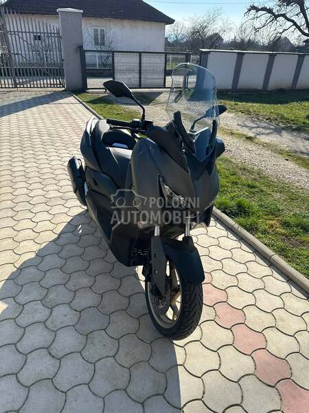 Yamaha Xmax tech max