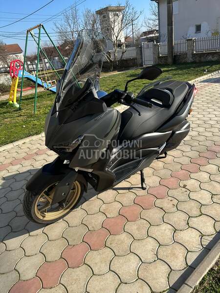 Yamaha Xmax tech max