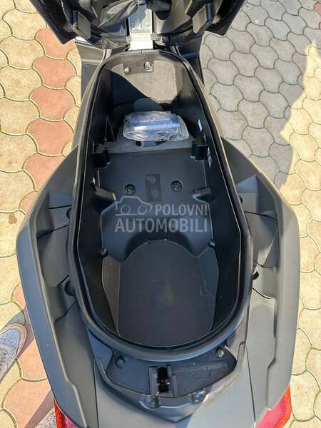 Yamaha Xmax tech max